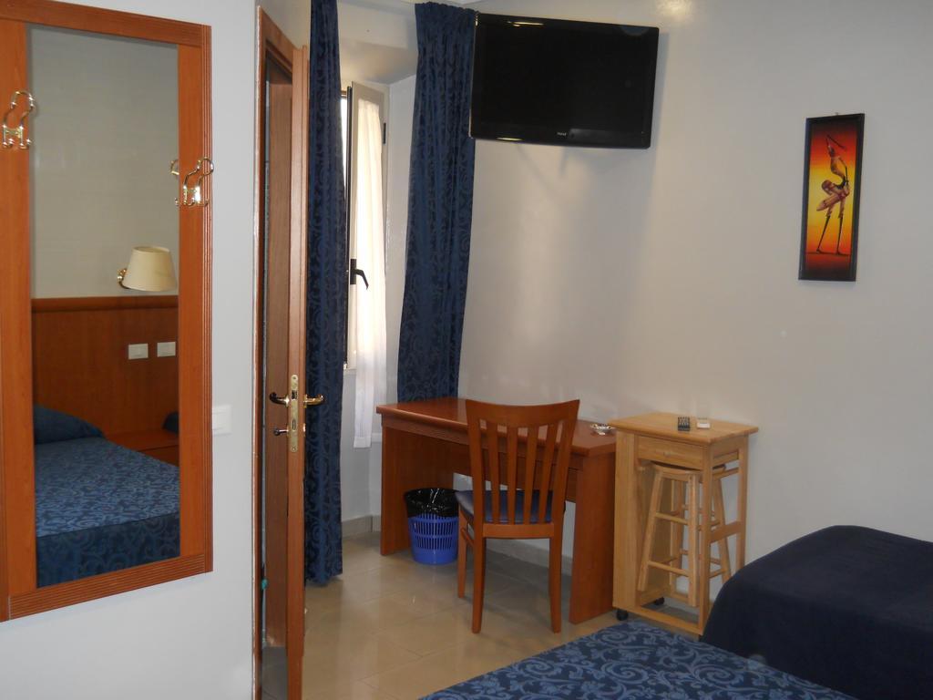 Domus Roxy Hotell Rom Exteriör bild