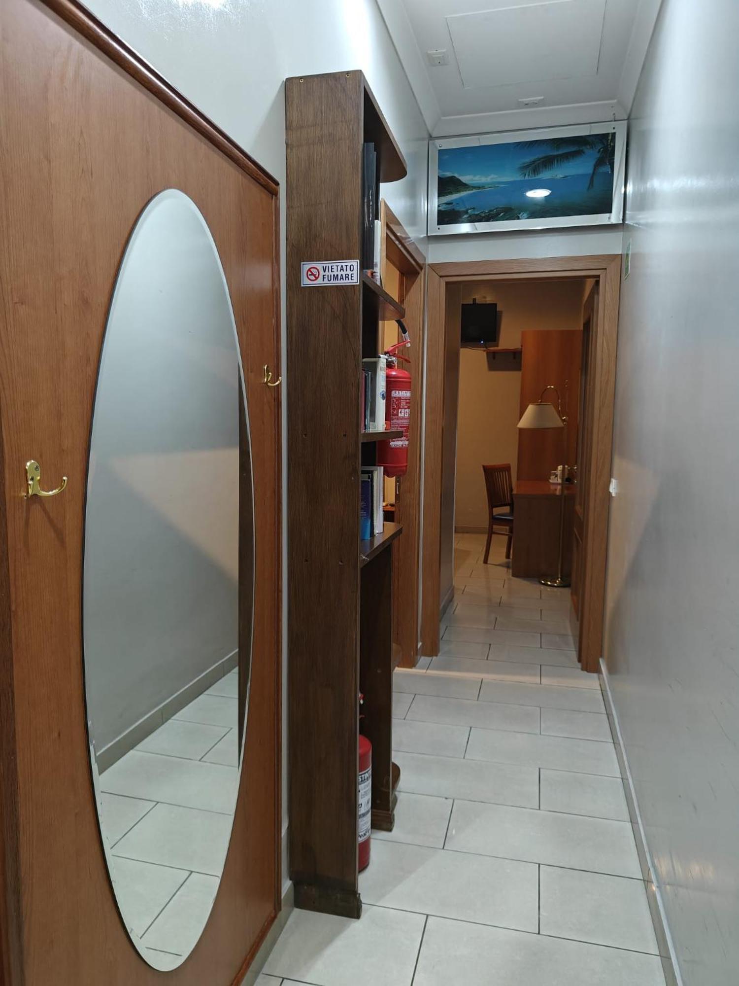 Domus Roxy Hotell Rom Exteriör bild