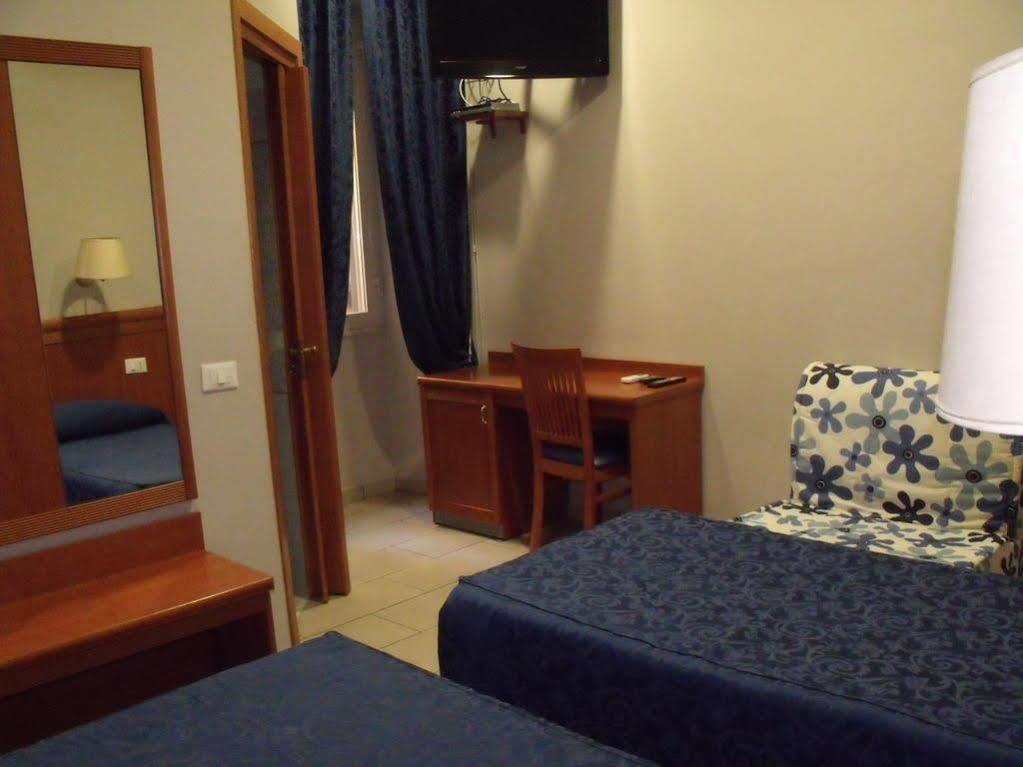 Domus Roxy Hotell Rom Exteriör bild