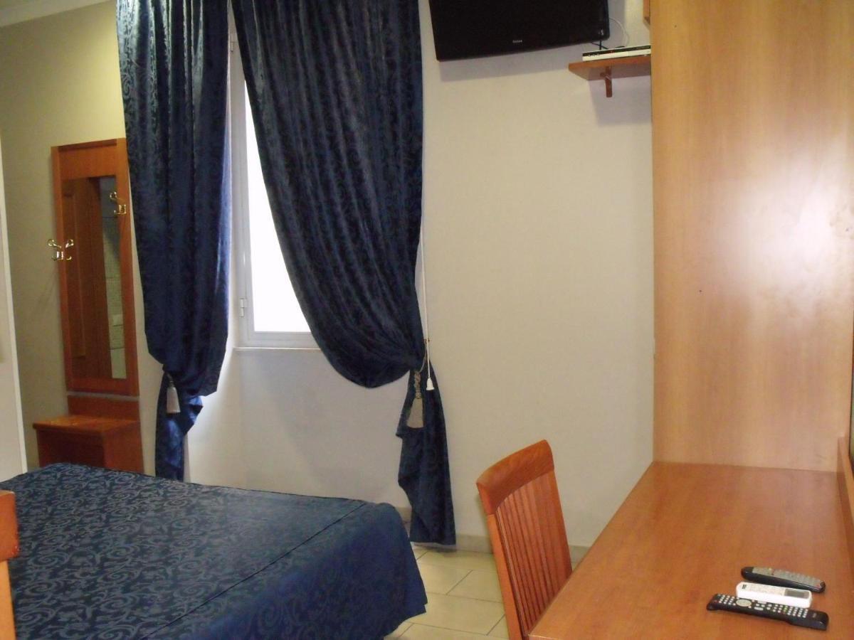 Domus Roxy Hotell Rom Exteriör bild
